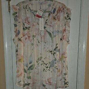 Floral Ruffle Sleeve Blouse